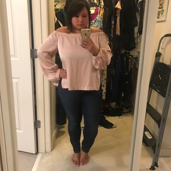 NWT BCBG Off-shoulder top - Picture 1 of 5